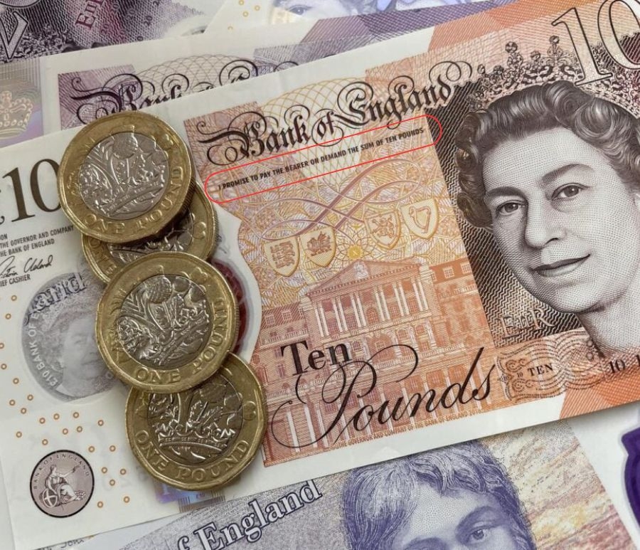 La fotografía muestra la imagen de la Reina Isabel en el billete de 10 libras.